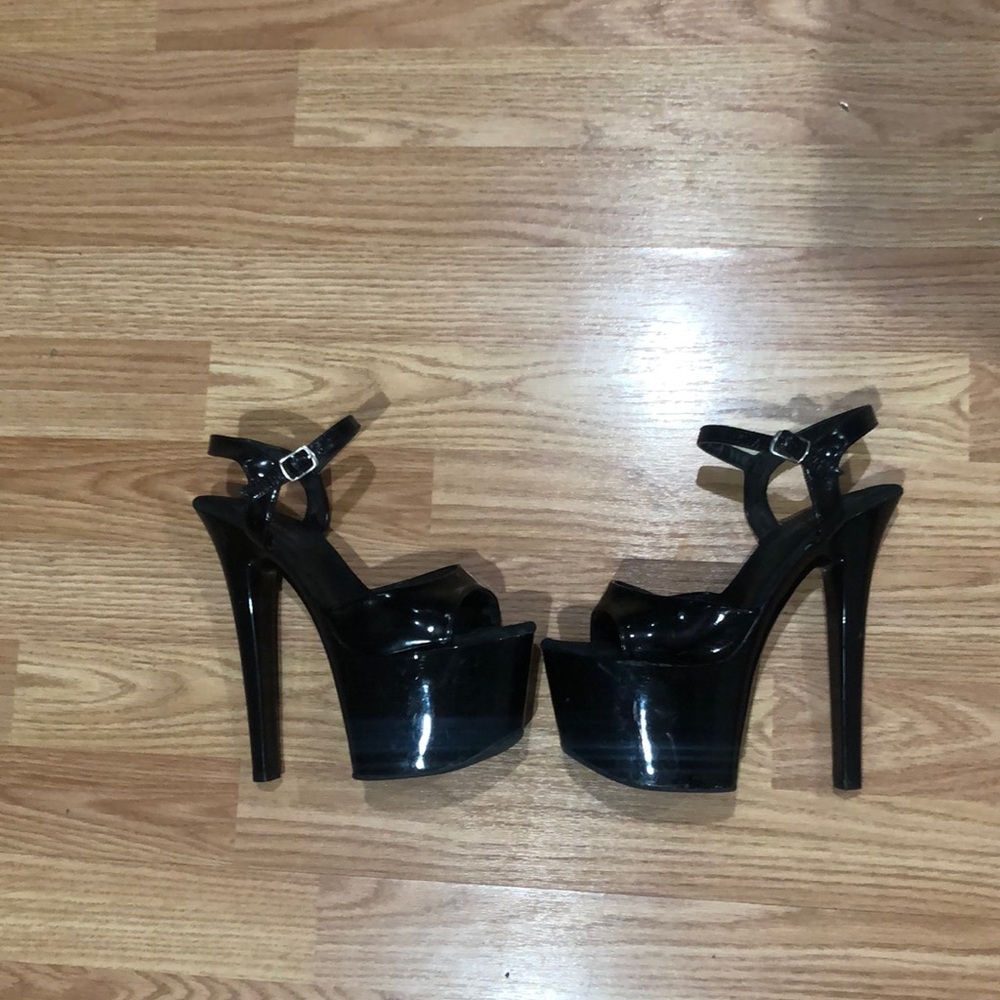 Stiletto platforms